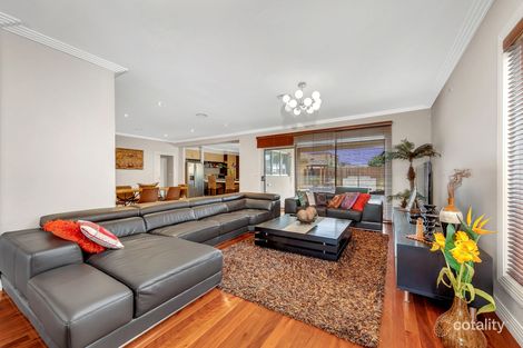 Property photo of 96 Jindabyne Avenue Taylors Hill VIC 3037