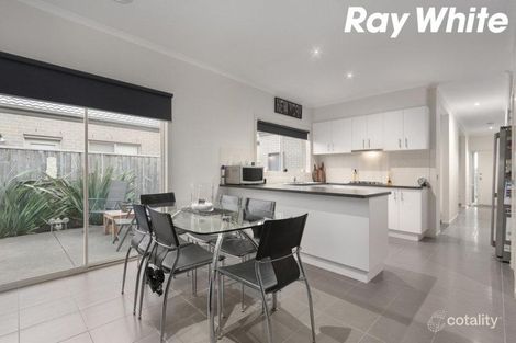 Property photo of 16 Lagoon Row Officer VIC 3809