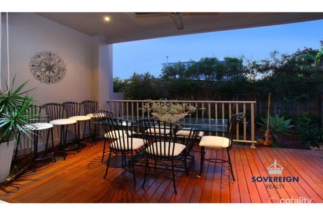 Property photo of 1/17 Oleander Avenue Biggera Waters QLD 4216