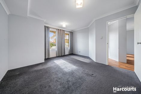 Property photo of 11 Havana Vista Hocking WA 6065