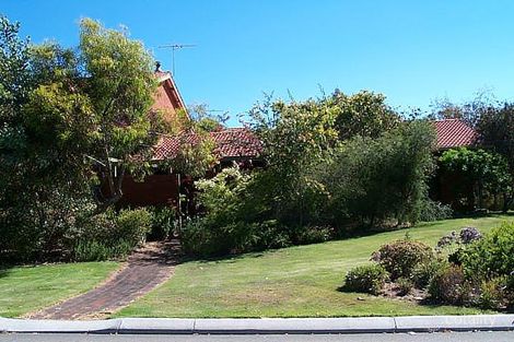 Property photo of 1 Mellor Court Karrinyup WA 6018