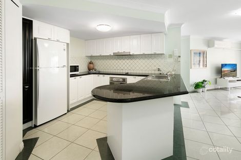 303/392-398 Marine Pde, Labrador, QLD 4215