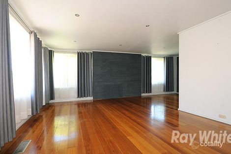 Property photo of 4 Newnham Court Glen Waverley VIC 3150