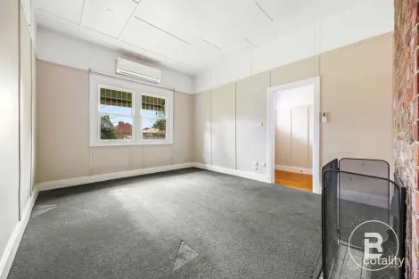 Property photo of 229 Dowling Street Wendouree VIC 3355