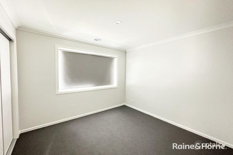 Property photo of 35 Dalhalla Circuit Clyde North VIC 3978