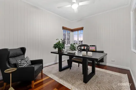 Property photo of 21 Parkview Avenue Wynnum QLD 4178