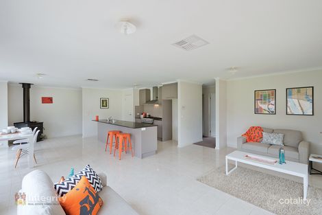 23 Victoria Rd, Kinglake, VIC 3763