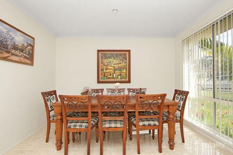Property photo of 14 Highcliff Close Woongarrah NSW 2259