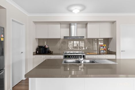 Property photo of 8 Hartog Grove Darley VIC 3340
