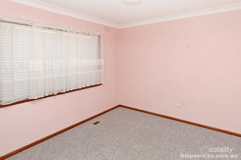 Property photo of 6 Henschke Avenue Tolland NSW 2650