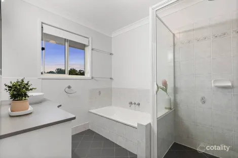 Property photo of 32 Greenock Ferny Grove QLD 4055