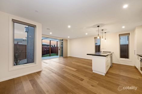 Property photo of 5 Regal Drive Alfredton VIC 3350