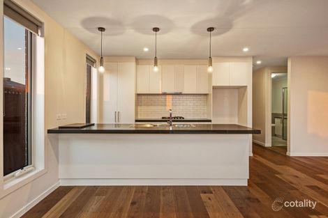 Property photo of 5 Regal Drive Alfredton VIC 3350