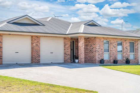 28 St Levans Pl, Lavington, NSW 2641