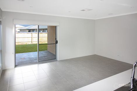 Property photo of 17 Wolomina Crescent Werribee VIC 3030