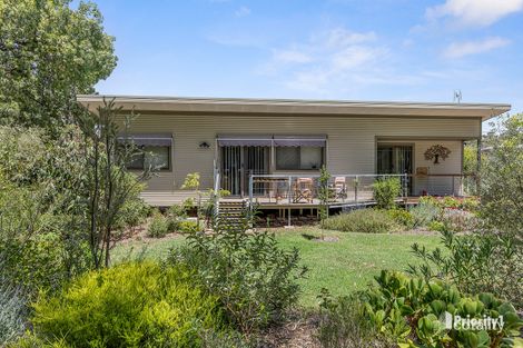 6 TANTALLA ST, WEDDERBURN, VIC 3518