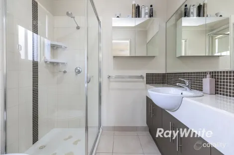 Property photo of 23 Elizabeth Street Kangaroo Flat VIC 3555