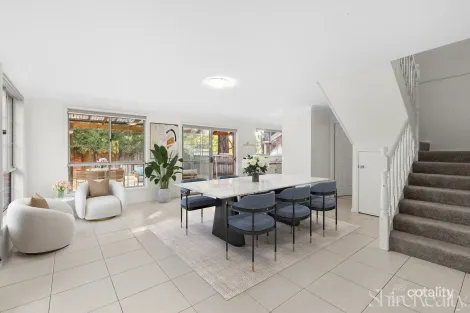 Property photo of 12 Lyndhurst Way Cherrybrook NSW 2126