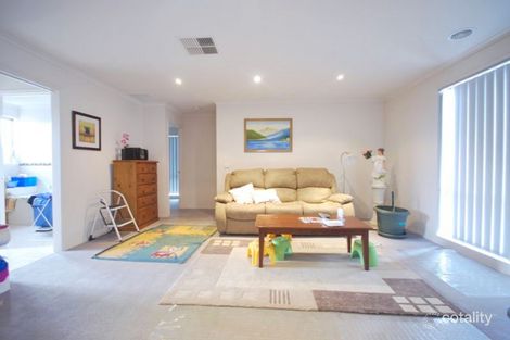 Property photo of 51 Miralie Way Cranbourne West VIC 3977