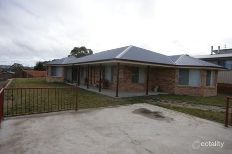 Property photo of 18 Birch Crescent Armidale NSW 2350