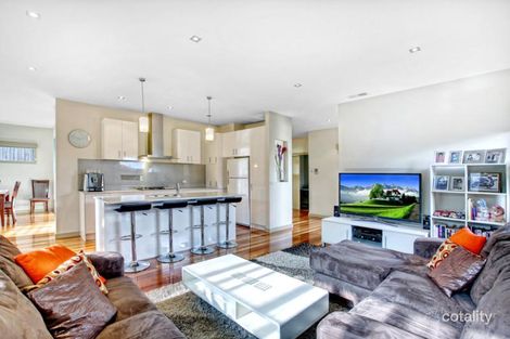 Property photo of 2/22 Ernst Street Doncaster VIC 3108