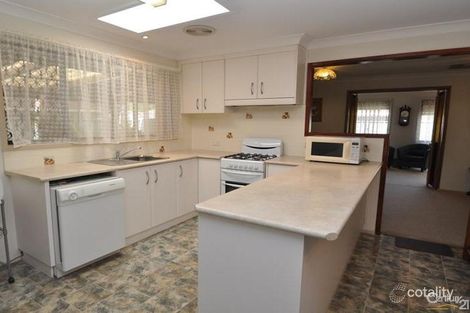 Property photo of 4 Potter Close Dubbo NSW 2830