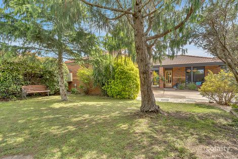 Property photo of 24 Hilltop Way Gisborne VIC 3437