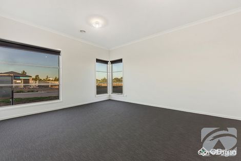 Property photo of 42 Twain Way Fraser Rise VIC 3336