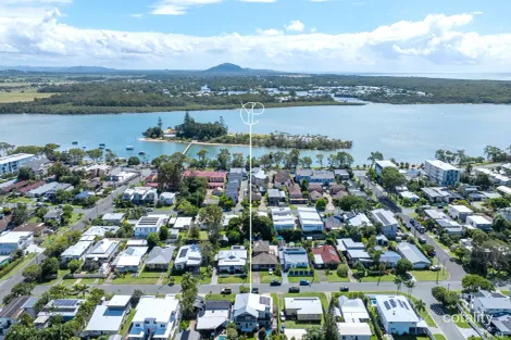 33 Broadsea Ave, Maroochydore, QLD 4558