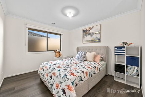 Property photo of 4 Juliet Way Berwick VIC 3806