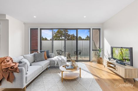 Property photo of 3/17 Arnold Grove Doncaster VIC 3108