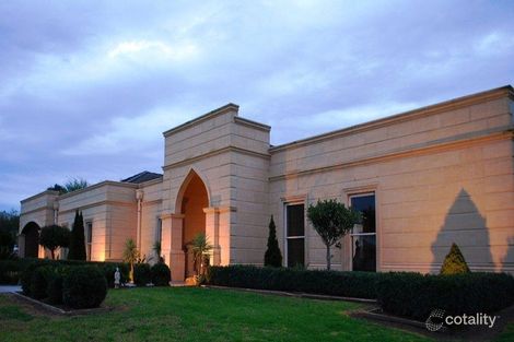 8 Fairway Ct, Worrolong, SA 5291