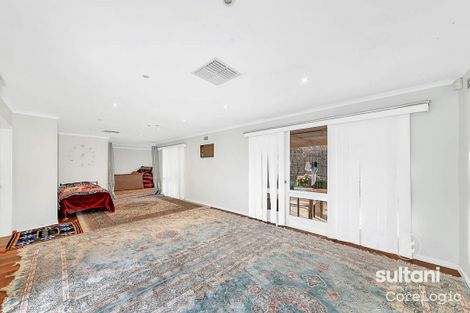 Property photo of 27 William Perry Close Endeavour Hills VIC 3802