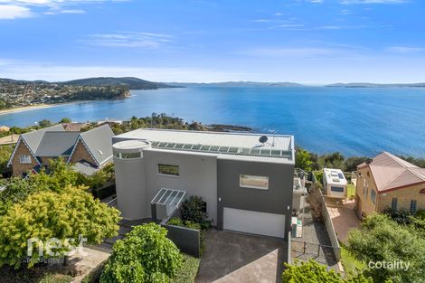 Property photo of 35 Suncoast Drive Blackmans Bay TAS 7052