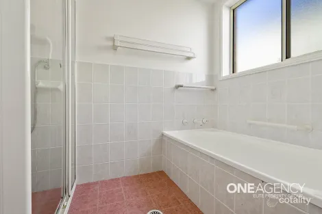 Property photo of 36 Golden Wattle Drive Ulladulla NSW 2539