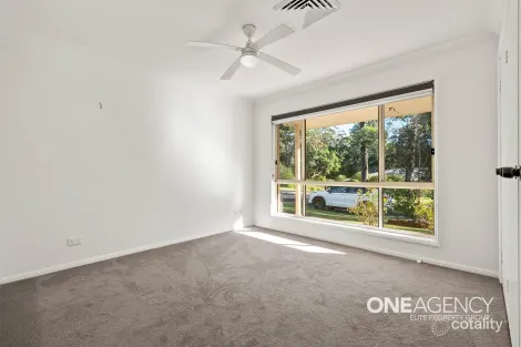 Property photo of 36 Golden Wattle Drive Ulladulla NSW 2539