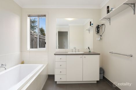 Property photo of 35 Dominion Terrace Truganina VIC 3029