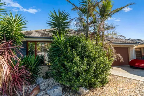 Property photo of 16 Eden Avenue Skye VIC 3977