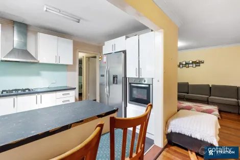 Property photo of 36 Manning Road Cannington WA 6107