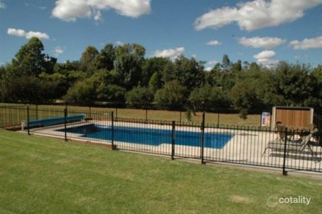 Property photo of 2 Thomas Smith Place Dubbo NSW 2830