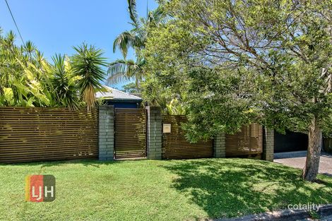 31 Amott St, Stafford Heights, QLD 4053