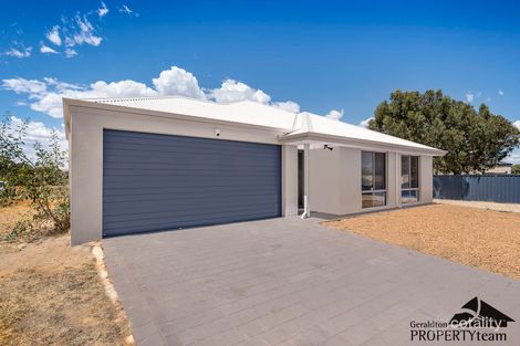 Property photo of 4 Hatch Place Utakarra WA 6530