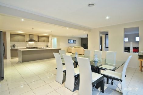 Property photo of 30 Montpellier Drive Hillside VIC 3037