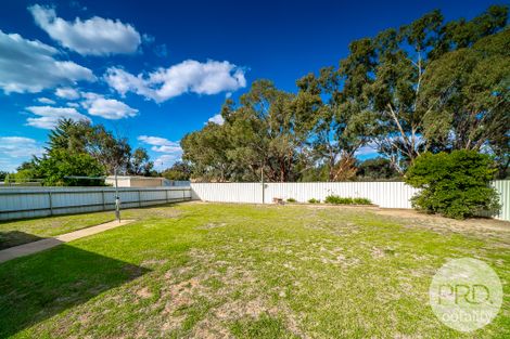 Property photo of 4 Kobi Place Glenfield Park NSW 2650