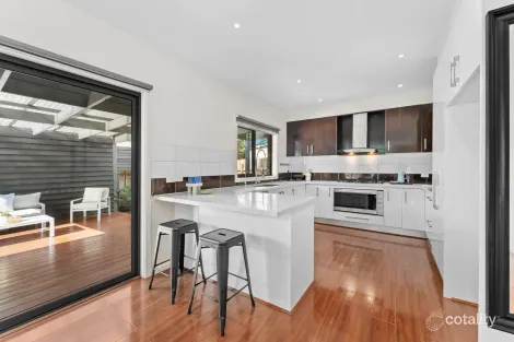 Property photo of 2 Tanglewood Road Rowville VIC 3178