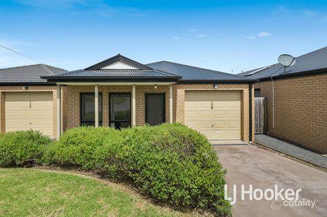 Property photo of 3/103 Army Road Pakenham VIC 3810