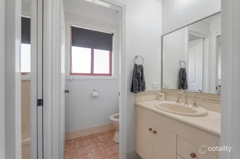 Property photo of 20 Homestead Drive Dubbo NSW 2830