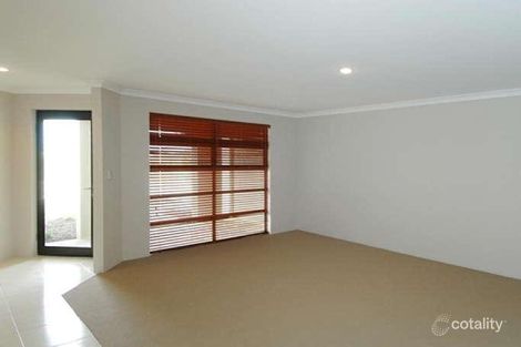 Property photo of 21 Sundowner Meander Banksia Grove WA 6031