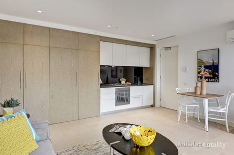Property photo of 407/74 Queens Road Melbourne VIC 3004