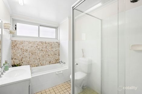 Property photo of 2/62 Carrington Parade Curl Curl NSW 2096